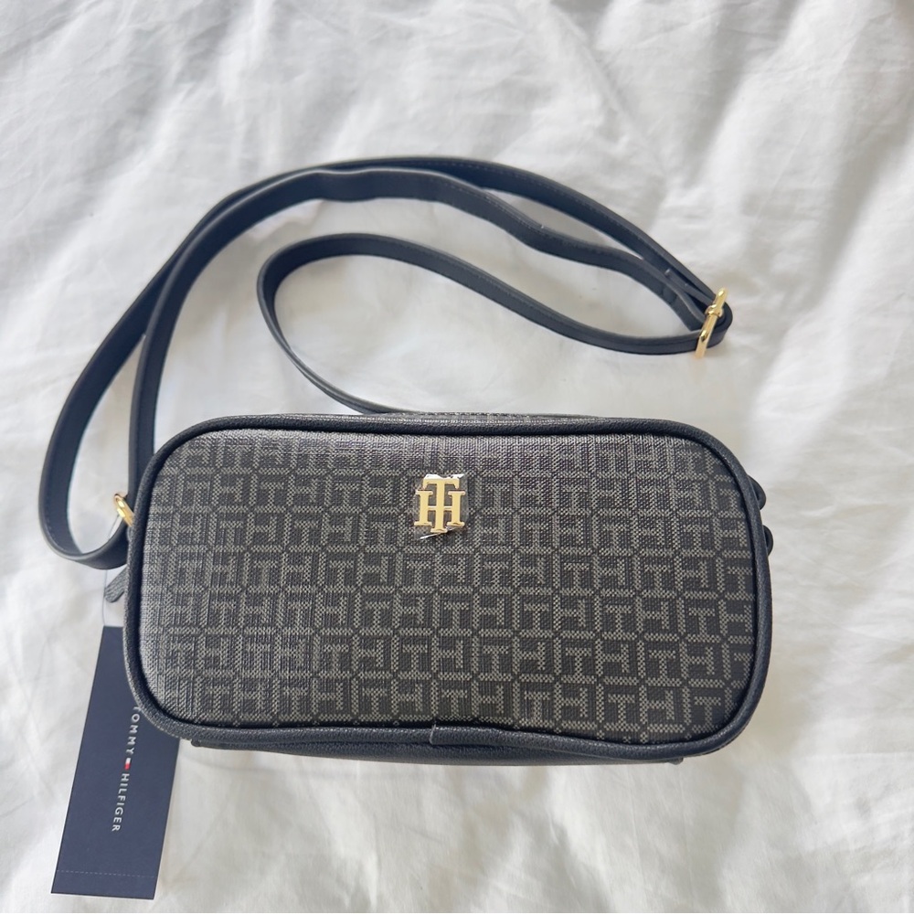 Tommy Hilfiger Gray and Black Patterned Crossbody Bag. Brand New